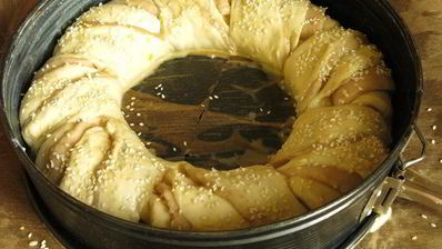 хлеб-венок три теста