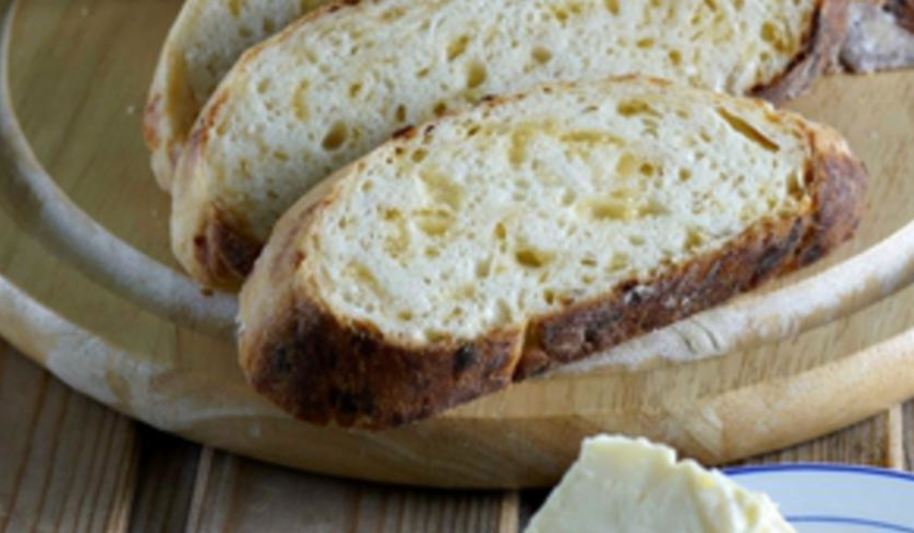 Рецепт лукового хлеба с сыром