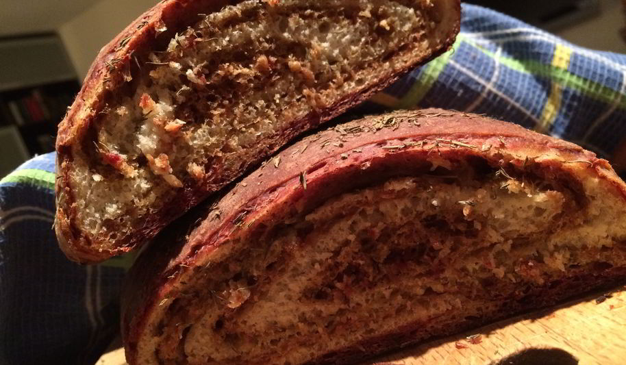 Рецепт постного полосатого свекольного хлеба