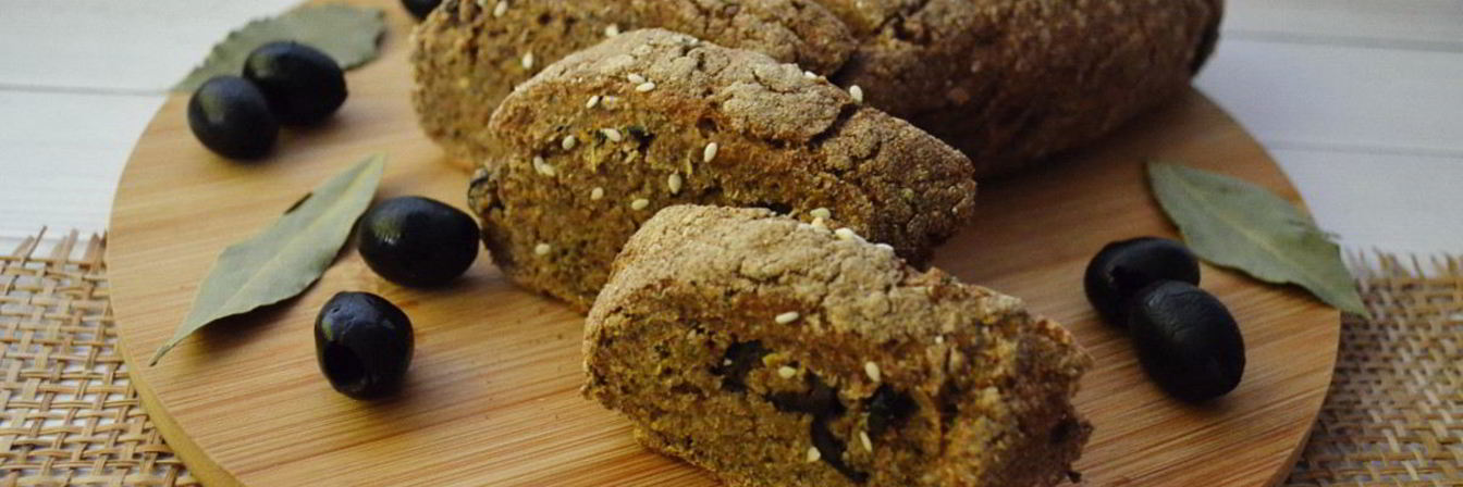 Ржаной хлеб с маслинами и прованскими травами
