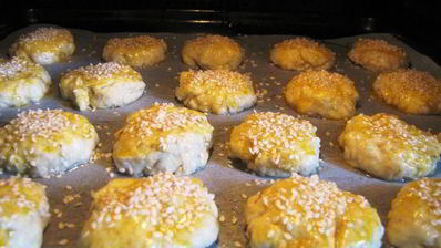 сконы банановые с кунжутом