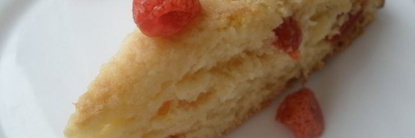 Сконы с вяленой вишней и лимонной глазурью