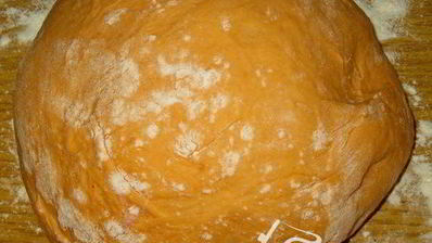 томатный хлеб с кунжутом