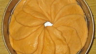 томатный хлеб с кунжутом