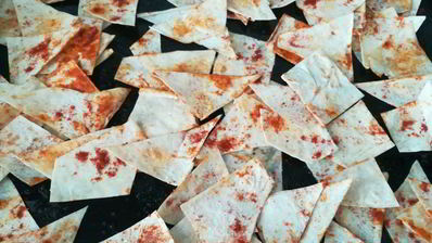 чипсы из лаваша с копченой паприкой