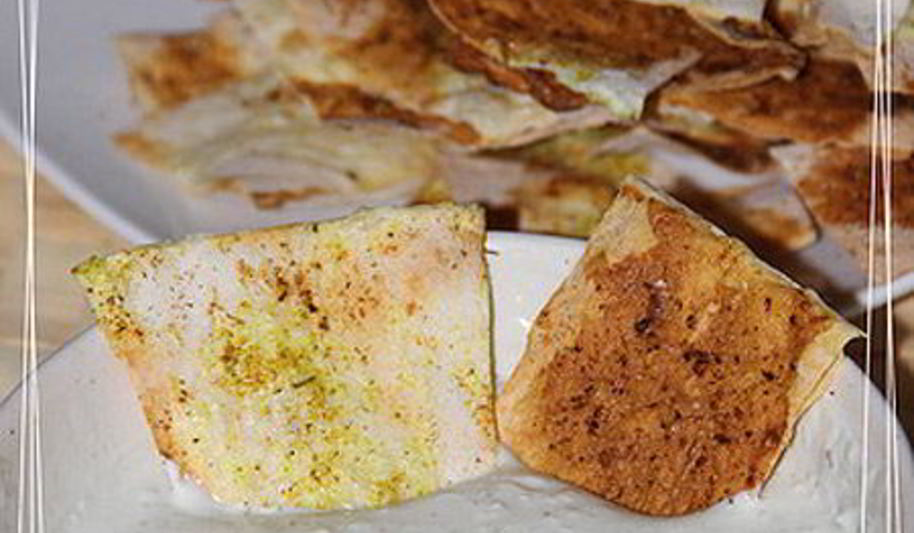 Рецепт дипа блю-чиз с чипсами из лаваша