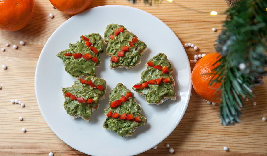 Рецепт елочек из лаваша с гуакамоле