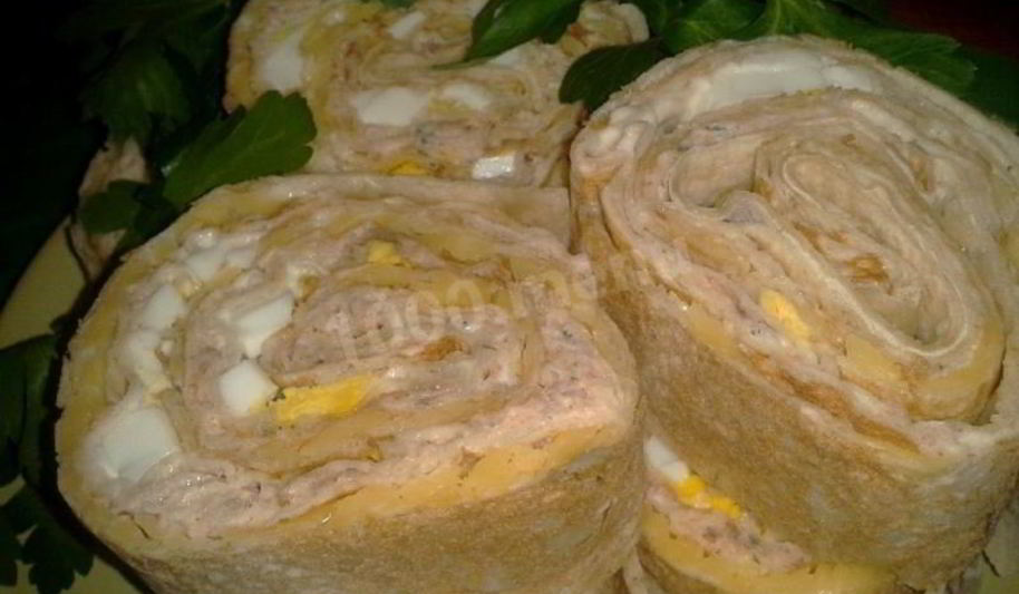 Рецепт фаршированного лаваша с рыбой, сыром, чесноком, зеленью