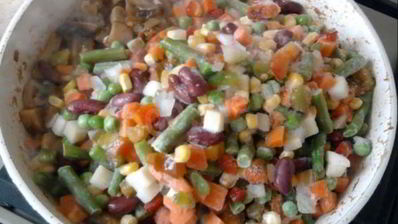 фаршированный овощами лаваш в духовке