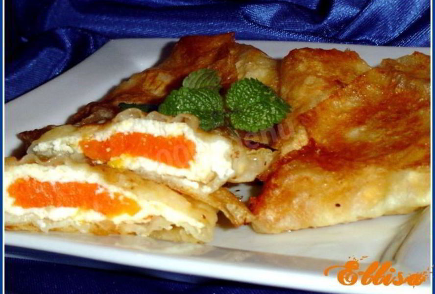 Конвертики из лаваша с тыквенно-творожной начинкой