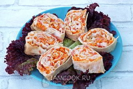 Лаваш с корейской морковкой и ветчиной