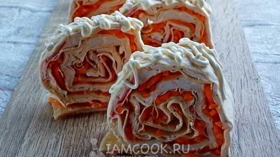 лаваш с крабовыми палочками и корейской морковкой