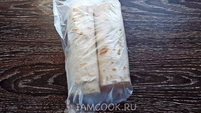 лаваш с крабовыми палочками и корейской морковкой
