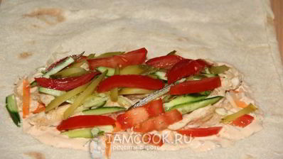 лаваш с курицей и овощами