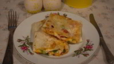 лаваш с начинкой, жаренный на сковороде