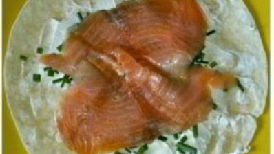 лаваш с сыром и рыбой