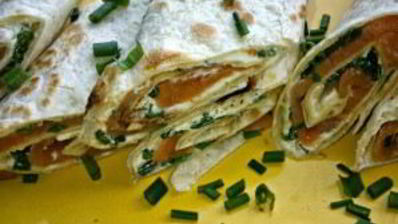 лаваш с сыром и рыбой