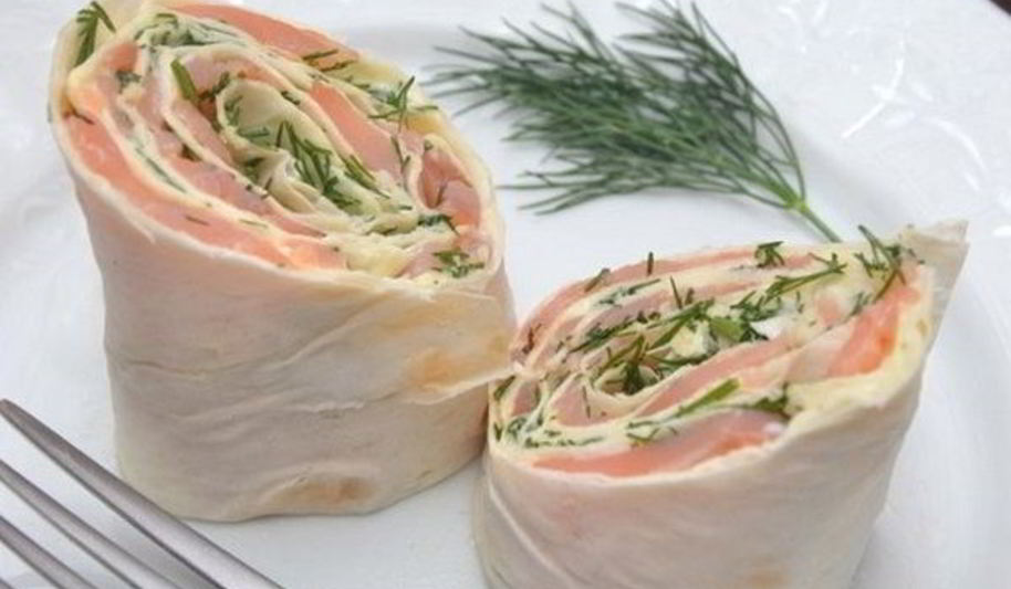 Рецепт лаваша с сыром, и семгой, и зеленью