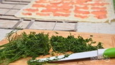 лаваш с сыром, и семгой, и зеленью