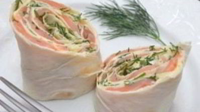 лаваш с сыром, и семгой, и зеленью