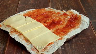 лаваш с ветчиной и сыром в духовке