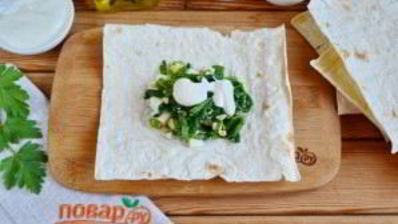 лаваш с яйцом и шпинатом