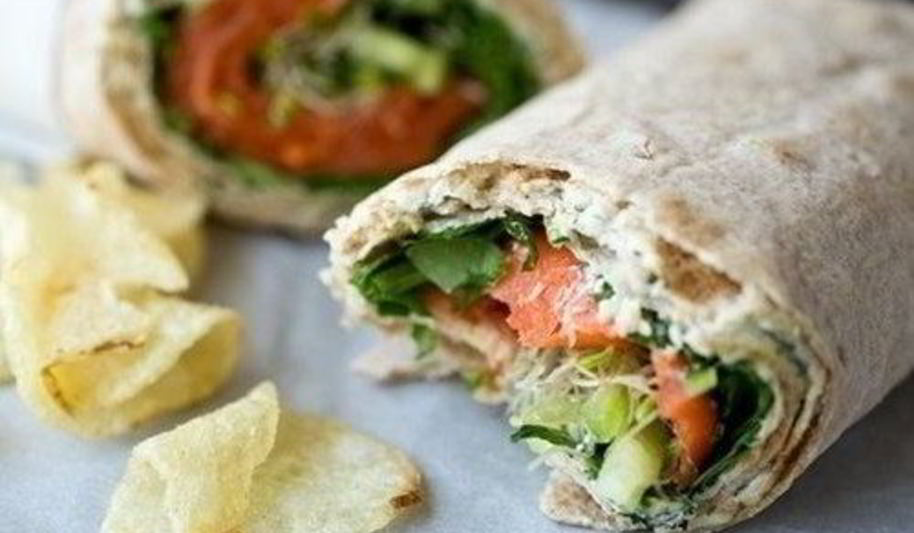 Рецепт ролла из лаваша с лососем и рукколой