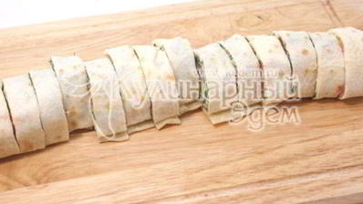 рулетики из лаваша с красной рыбой