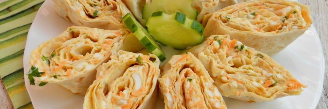 Рулетики из лаваша с сыром, яйцами и морковью