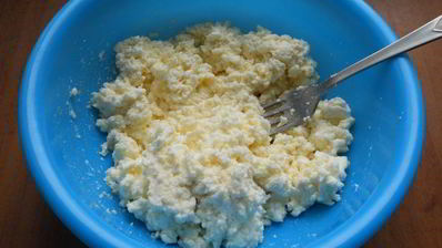 рулетики из лаваша с творогом жареные на сковороде