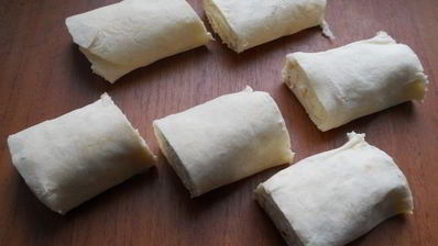 рулетики из лаваша с творогом жареные на сковороде