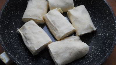 рулетики из лаваша с творогом жареные на сковороде