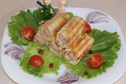 Сосиски в лаваше с сыром и картошкой