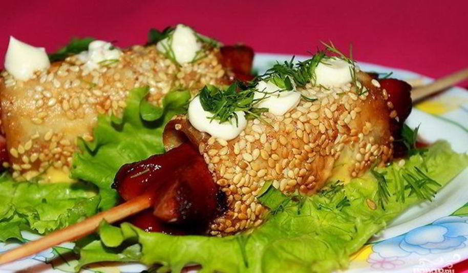 Рецепт сосисок в лаваше с сыром