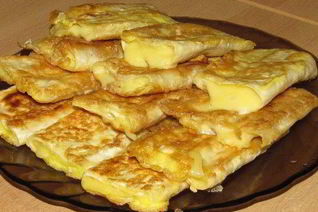 Сытный завтрак из тонкого лаваша