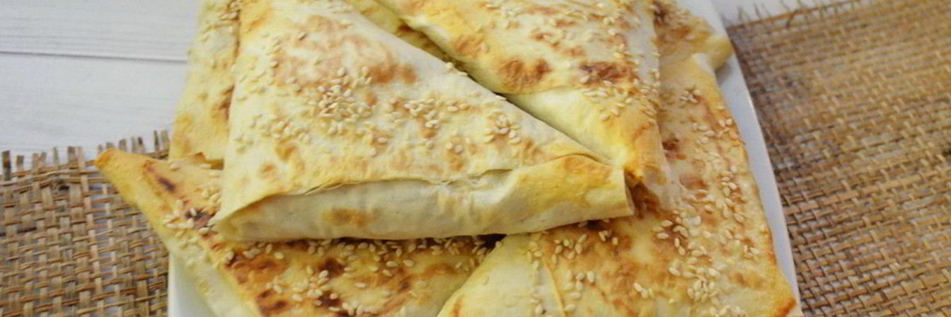 Треугольники из лаваша с творогом