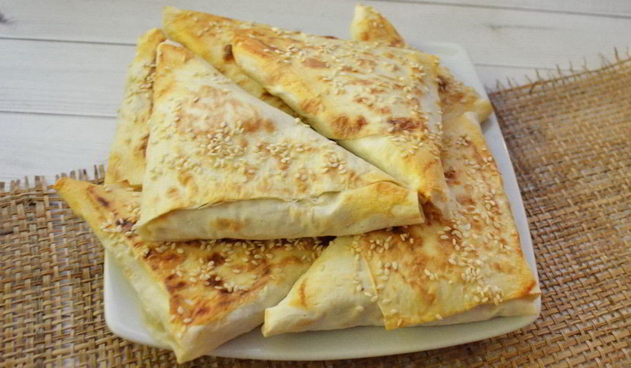 Рецепт треугольников из лаваша с творогом
