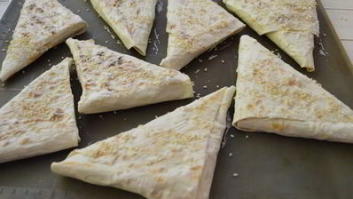 треугольники из лаваша с творогом