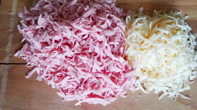 трубочки из лаваша, запеченные в соусе