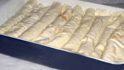 трубочки с мясной начинкой лавашони