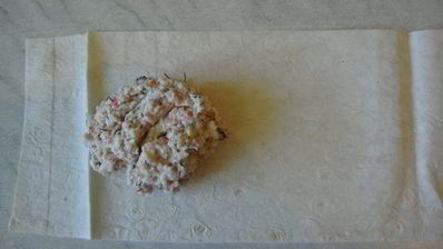 закуска из крабовых палочек в лаваше, обжаренная