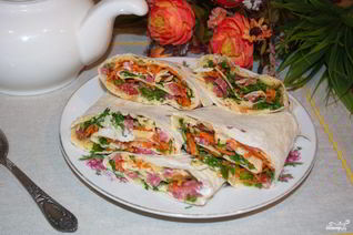 Закуска из лаваша с корейской морковкой