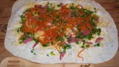 закуска из лаваша с корейской морковкой