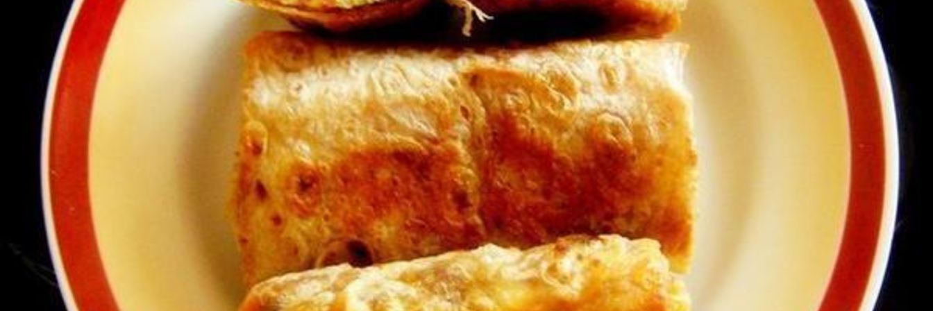 Закуска из лаваша с курицей и баклажанами