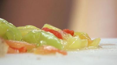 закуска из лаваша с соусом из перца