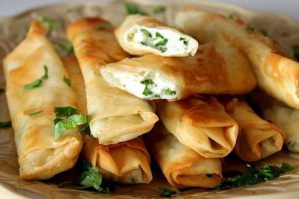 Жареный тонкий лаваш с сыром