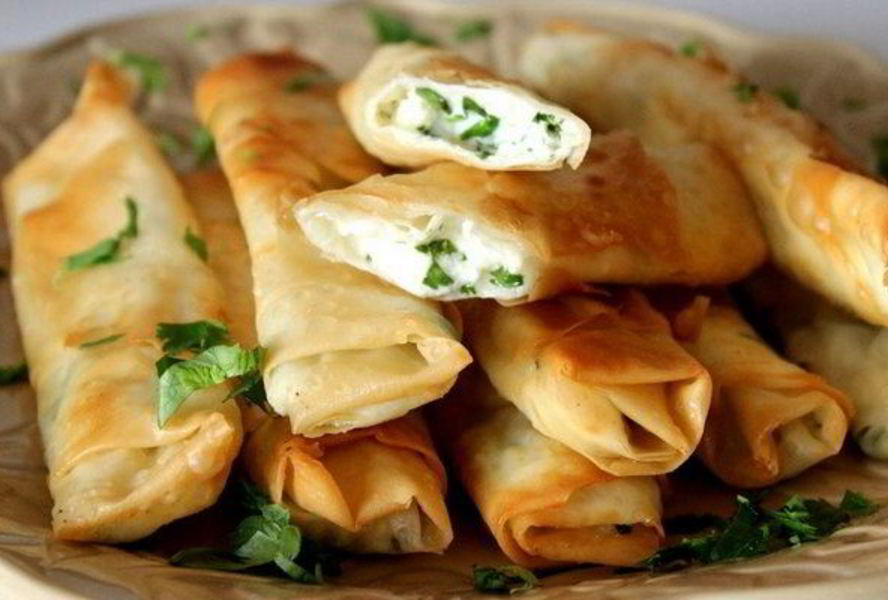 Жареный тонкий лаваш с сыром