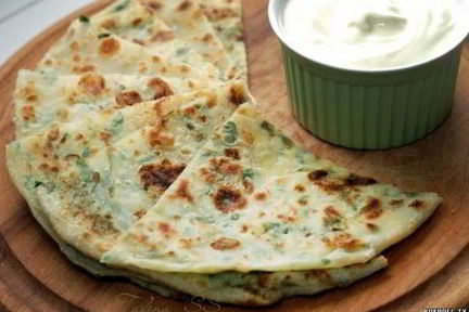 Алу-паратха индийская лепешка