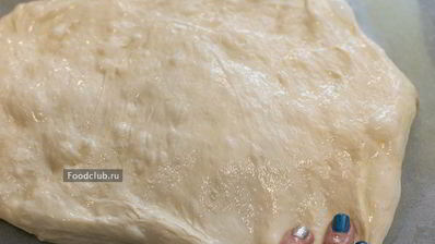 фокачча с чесноком и розмарином