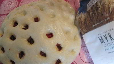 фокачча с орегано, паприкой и вялеными томатами